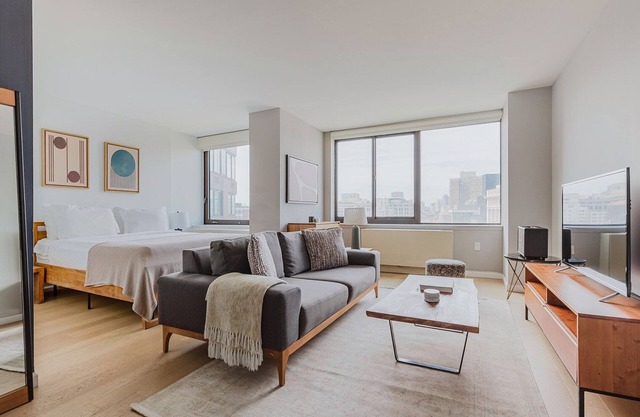 Trendy Union Sq Studio w/Doorman + Gym, near NYU by Blueground