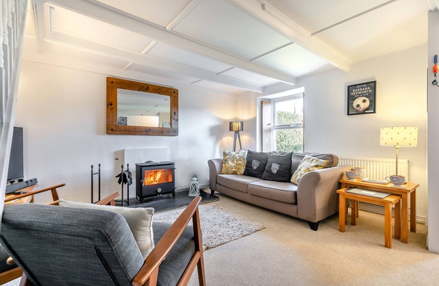 Trevow - Three Bedroom House, Sleeps 4