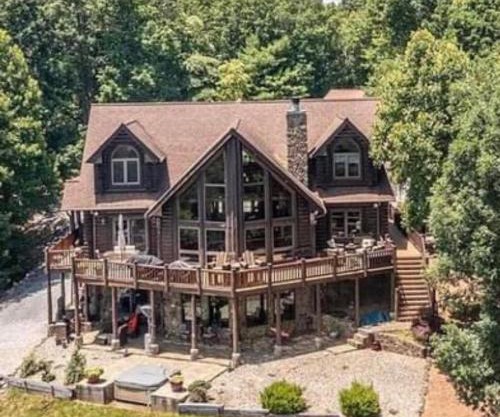 Trinity Lodge & Bunk Apartment Combo