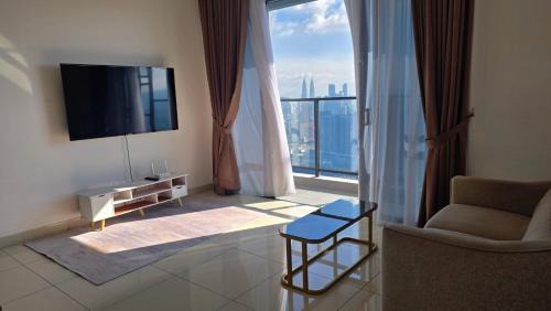 Trion KL 1BR Horizon Suite - NEAT63 Elevated Living