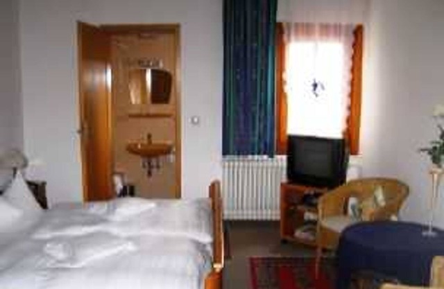 Triple Room No. 26 - Goldner Engel, Restaurant - Hotel - Butcher