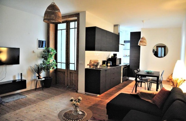 Tropical Dive, 2BDR Apartment