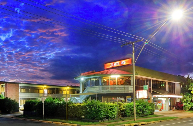 Tropical Gate Motor Inn