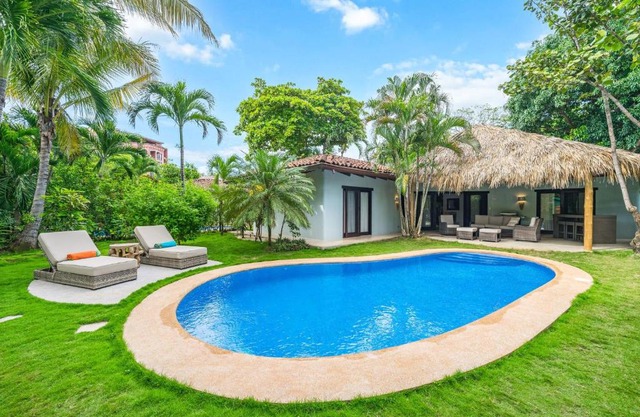 Tropical Retreat - Private Pool, Steps to Beach