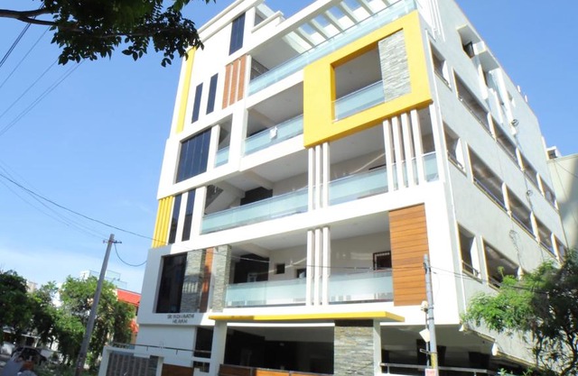 TrueLife - Railway station - On way to Balaji Temple - Breakfast included - Large 2BHK AC Apartments - Enjoy morning Coffee Tea Milk - Modular Kitchen - Fast WiFi, Jio Smart TV - Easy access to all Temples - Travels - TrueLife's service with lots of Love