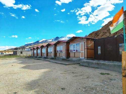 Tsomoriri Inn Cottages