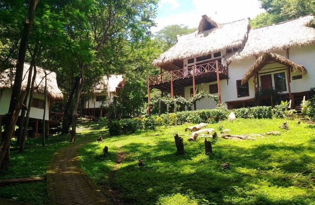 Tuani Lodge-off grid eco Casitas close to the beach