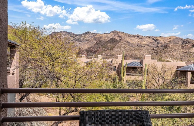 Tucson Ventana Canyon Condo Catalina Foothills Stunning Views, AC, Wifi, Pool
