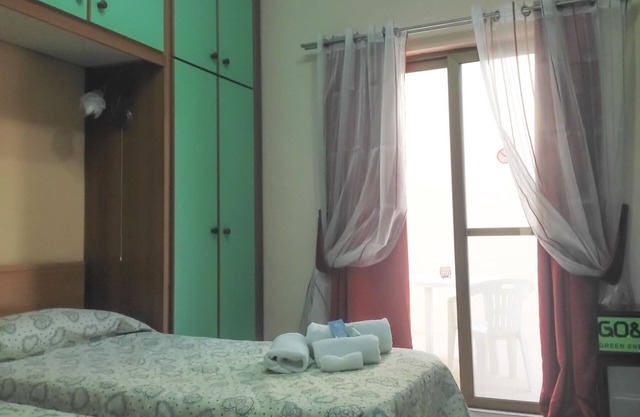 Twin/Double room with private Terrace and shared Bathroom, close to Mdina