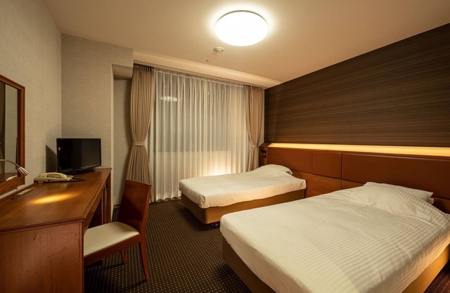 Twin room Nonsmoking | Stay without meals 3 m/Osaka Ōsaka