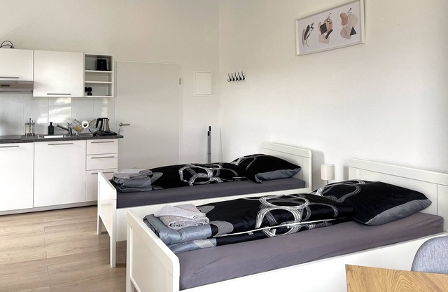 Two-bed studio for fitters | home2share