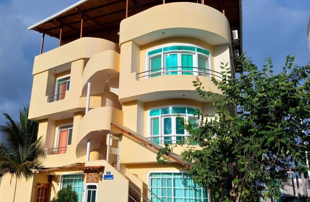 TWO-BEDROOM APARTMENT ON THE FIRST FLOOR - GALAPAGOS NATIONAL PARK FOREST VIEW