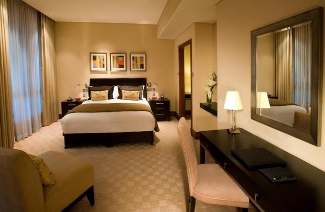 Two Bedroom Apartment Near Embassy of Mexico