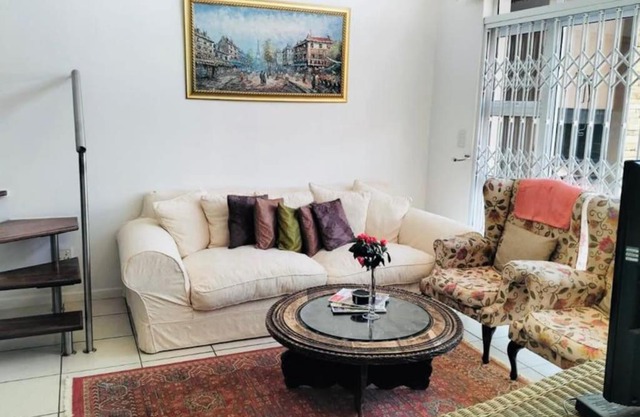 Two en-suite in a light filled apartment in Sandton