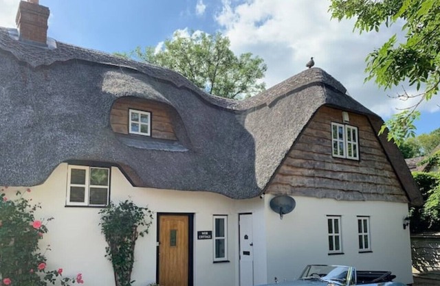 'Two' Luxury Riverside Thatched Cottages in One!