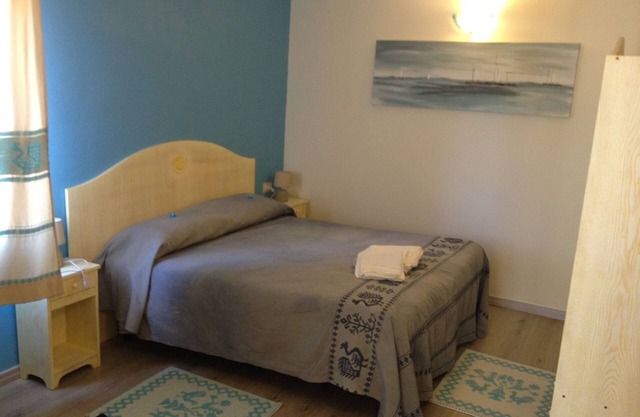 Two-room air-conditioned 85 meters from the beach between Cagliari and Villasimus