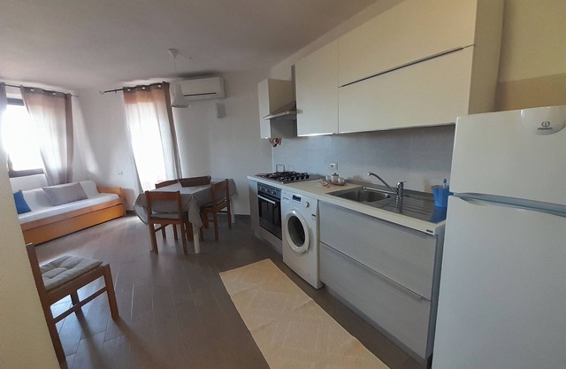 Two-room apartment with beautiful view a few steps from the sea