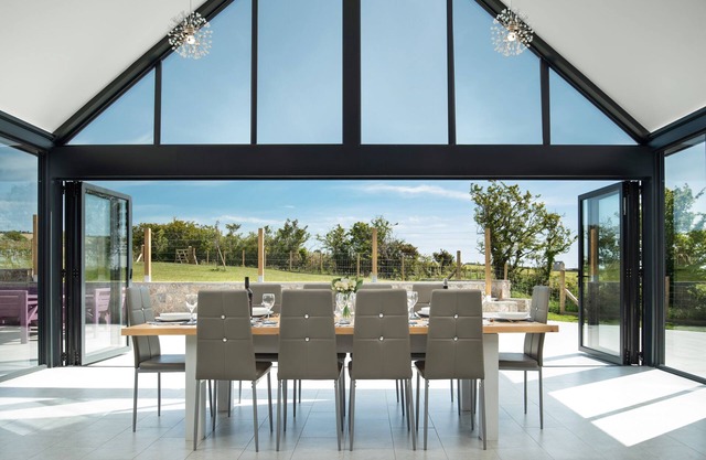 Ty Rhos Newydd: Stunning pet-friendly, family retreat on Anglesey