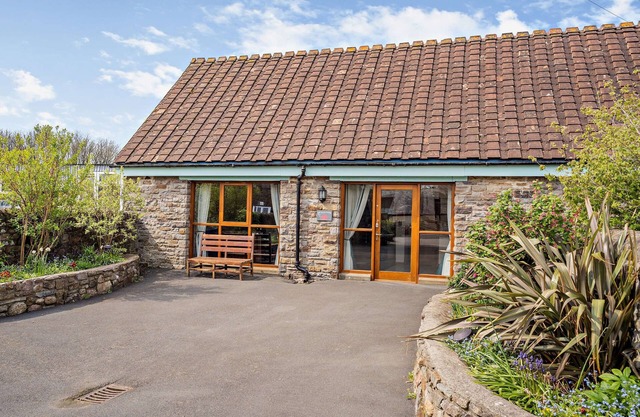 Tyn Cellar Cottage - 2 bedroom self catering