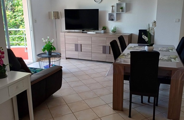 Type 3 apartment in secure, quiet residence