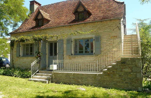Typical Quercy house with heated pool