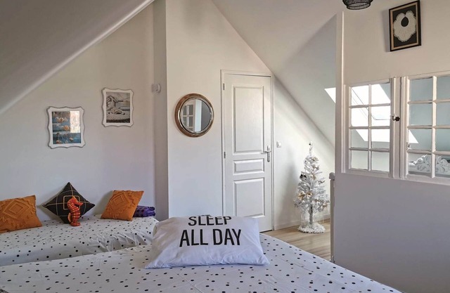 Ultra cosy small house