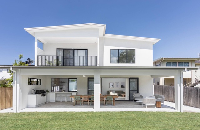 Uma on Werri, Gerringong - Heated pool/spa, beachfront, luxury, aircon, playroom