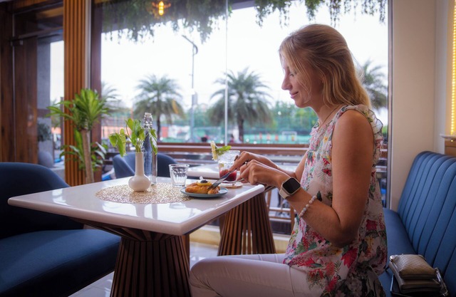 UMET Seaview Hotel with Free Roundtrip Airport Pick up and drop off