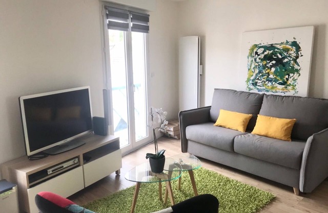 Un Pied à Terre Contemporain Calme à 2 pas du Metro