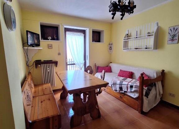 Una Cornice sulle Vette