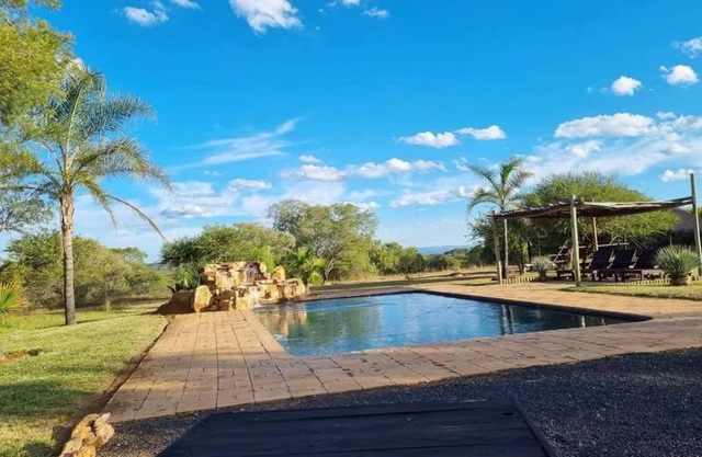 Unathi Game Lodge