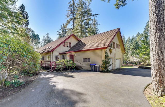 Union Vacation Rental w/Golf Course Views!