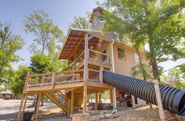 Unique Bryant Retreat w/ Deck + Mountain Views