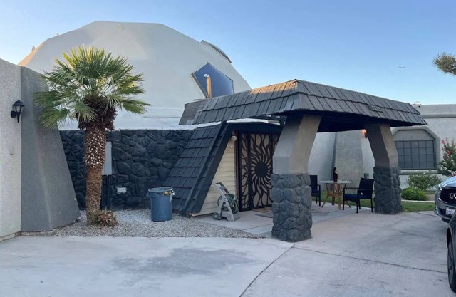 Unique Dome· VIEWS · On Over 1/2 Acre Lot!