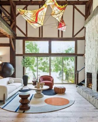 Unique Fully Restored Landmark Barn in Hudson