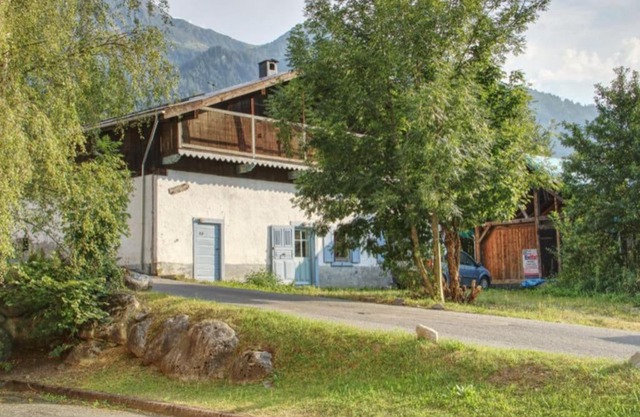 Unique Savoyard 4 bed Chalet farmhouse sleeps 8-10