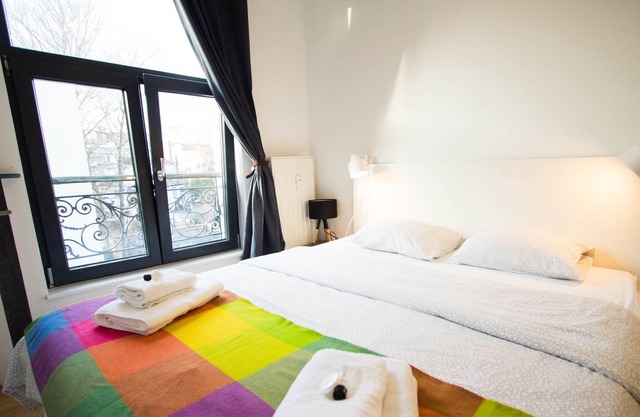 Unit 9/1 - Vibrant Room near Avenue Louise Best Location