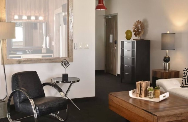 Unwind in Style: Broken Arrow Suites w/Free Breakfast and On-site Bar