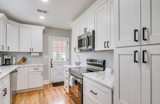 Updated Columbia Home w/Patio - 4 Mi to USC!