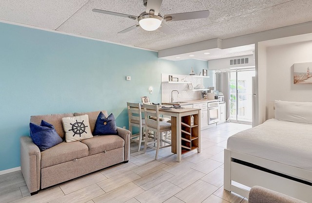 Updated studio condo with indoor & outdoor pools, BBQ area & central location