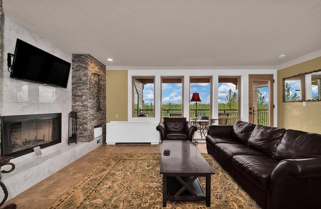 Upgraded top floor condo with breathtaking views