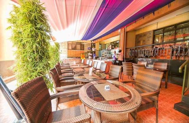 Upperhill Blueberry Hotel