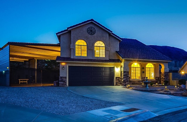Upscale 4 BR Home with RV parking