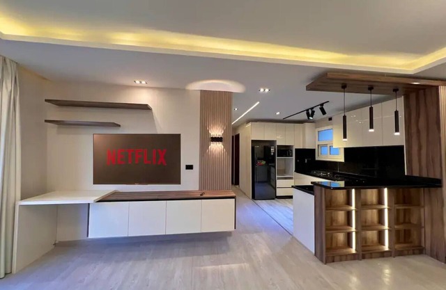 Uptown Elite Apt.