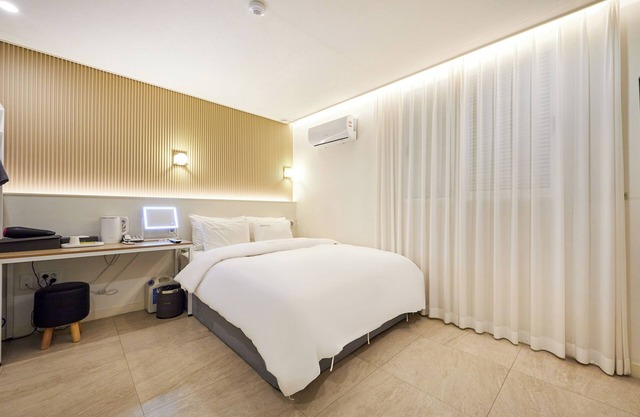 Urban Hotel
