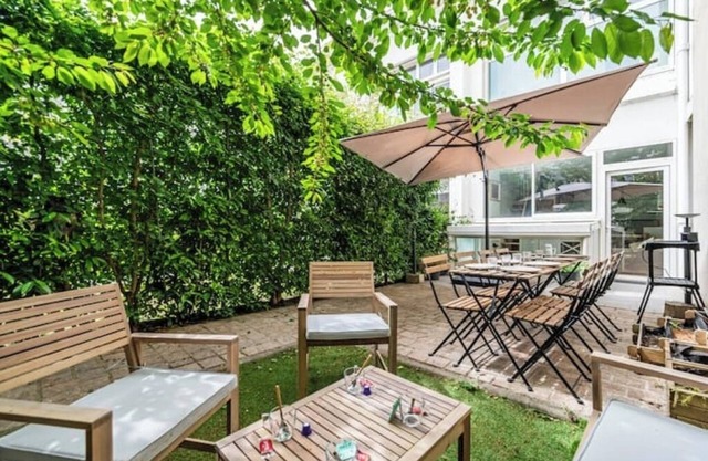 Urban loft with private garden - hyper center