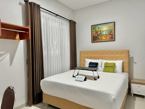 Urbanview Syariah near Stadion Manahan Solo