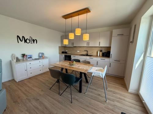 Urlaub an der Nordsee - NEUE Penthouse-Ferienwohnung Deichliebe, direkt hinterm Deich
