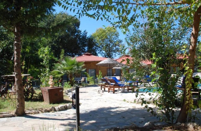 Utopia Lodge Hotel