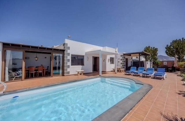 Utopia, villa 4 bedrooms, heated pool with absolute privacy